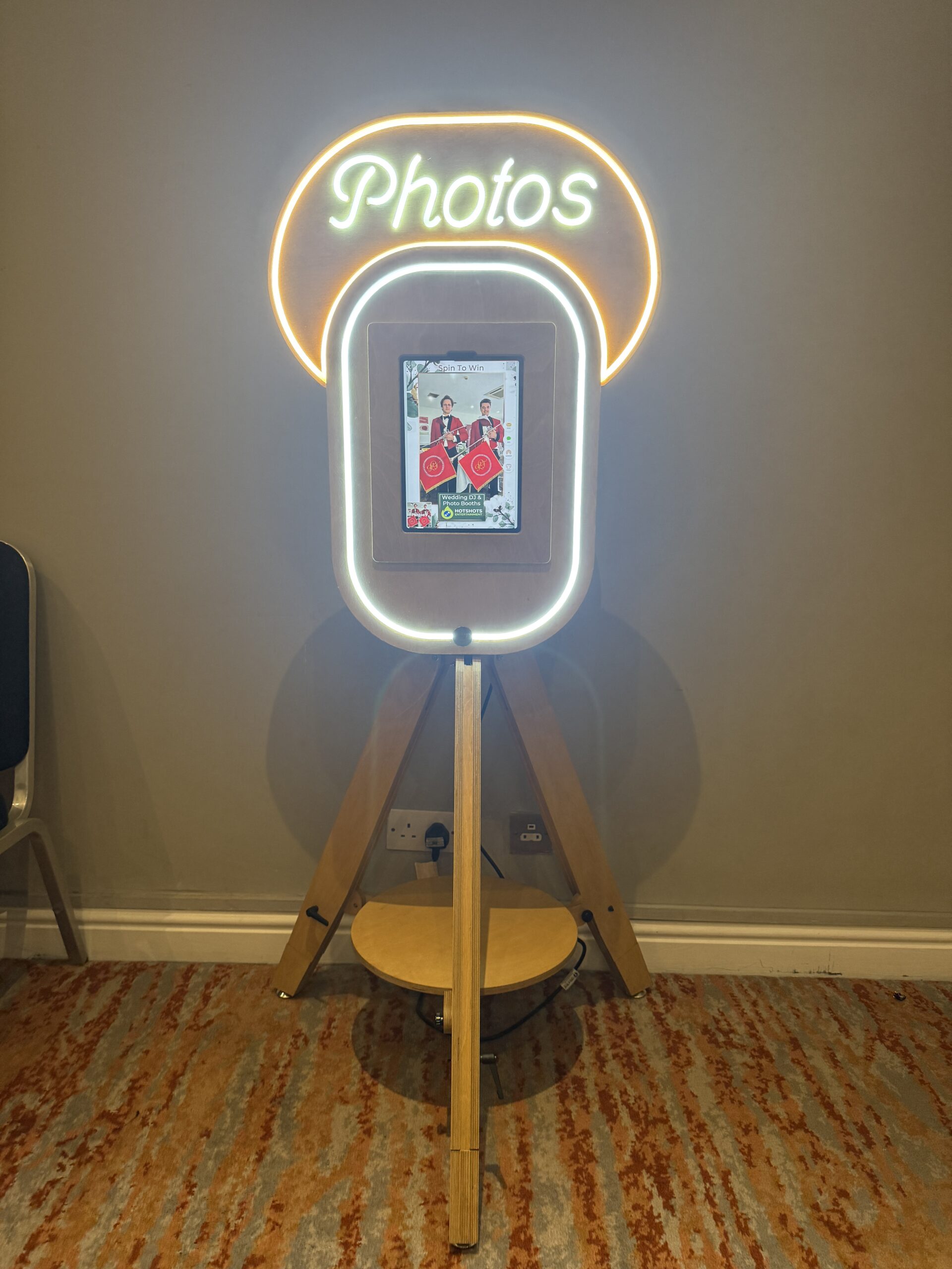 Vintage Pod photo booth